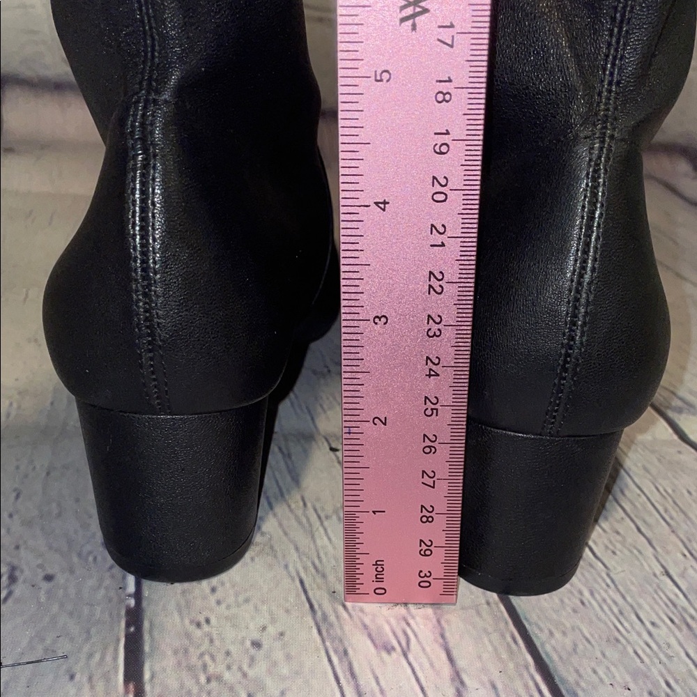 Stuart Weitzman Black Heeled Boots Size 8 Leather Designer Ankle/Booties - Picture 8 of 13